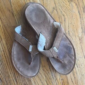 UGG Tan Flip-Flops with Shearling Lining